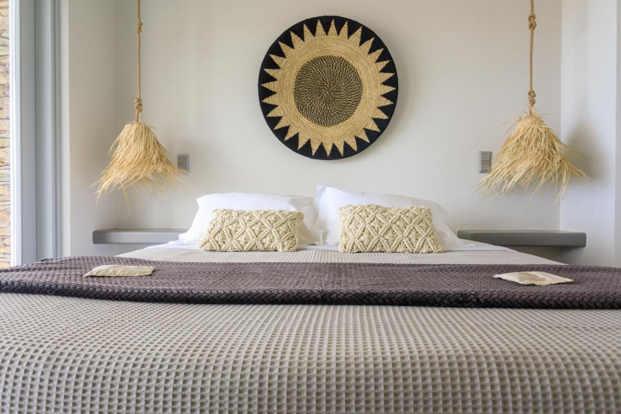 Iliades Luxury Boutique Suites Batsíon Exteriör bild