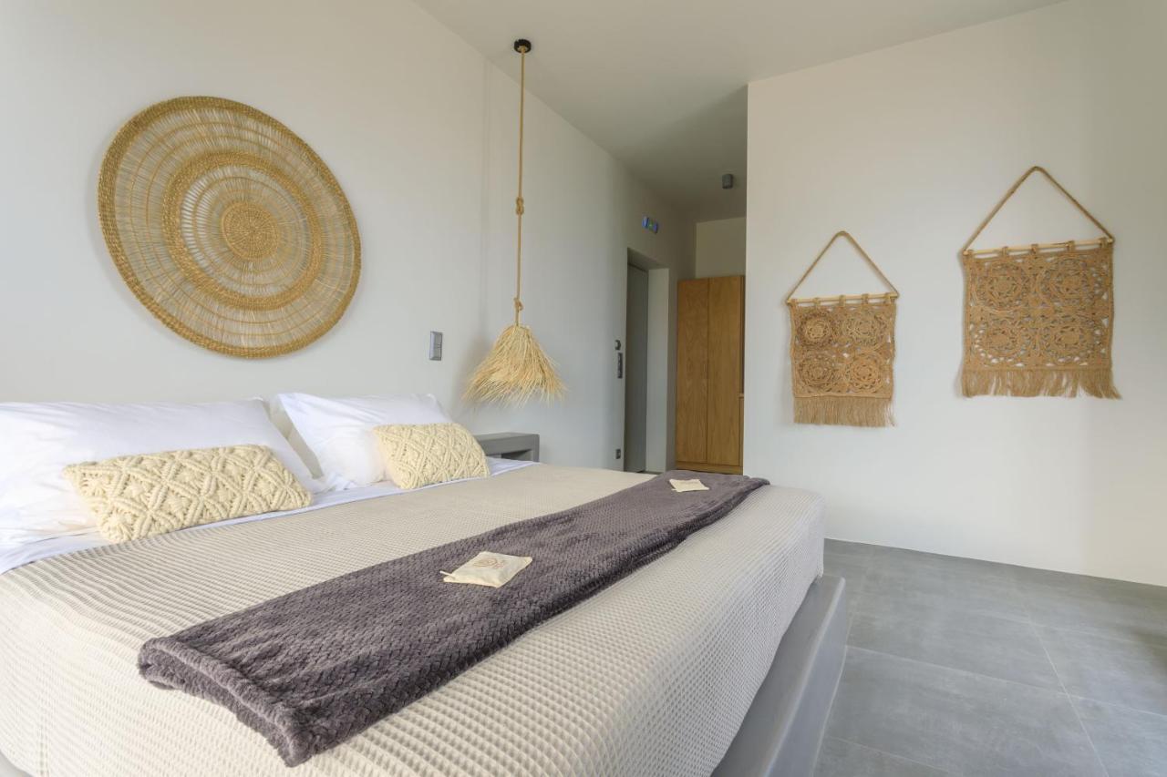 Iliades Luxury Boutique Suites Batsíon Exteriör bild
