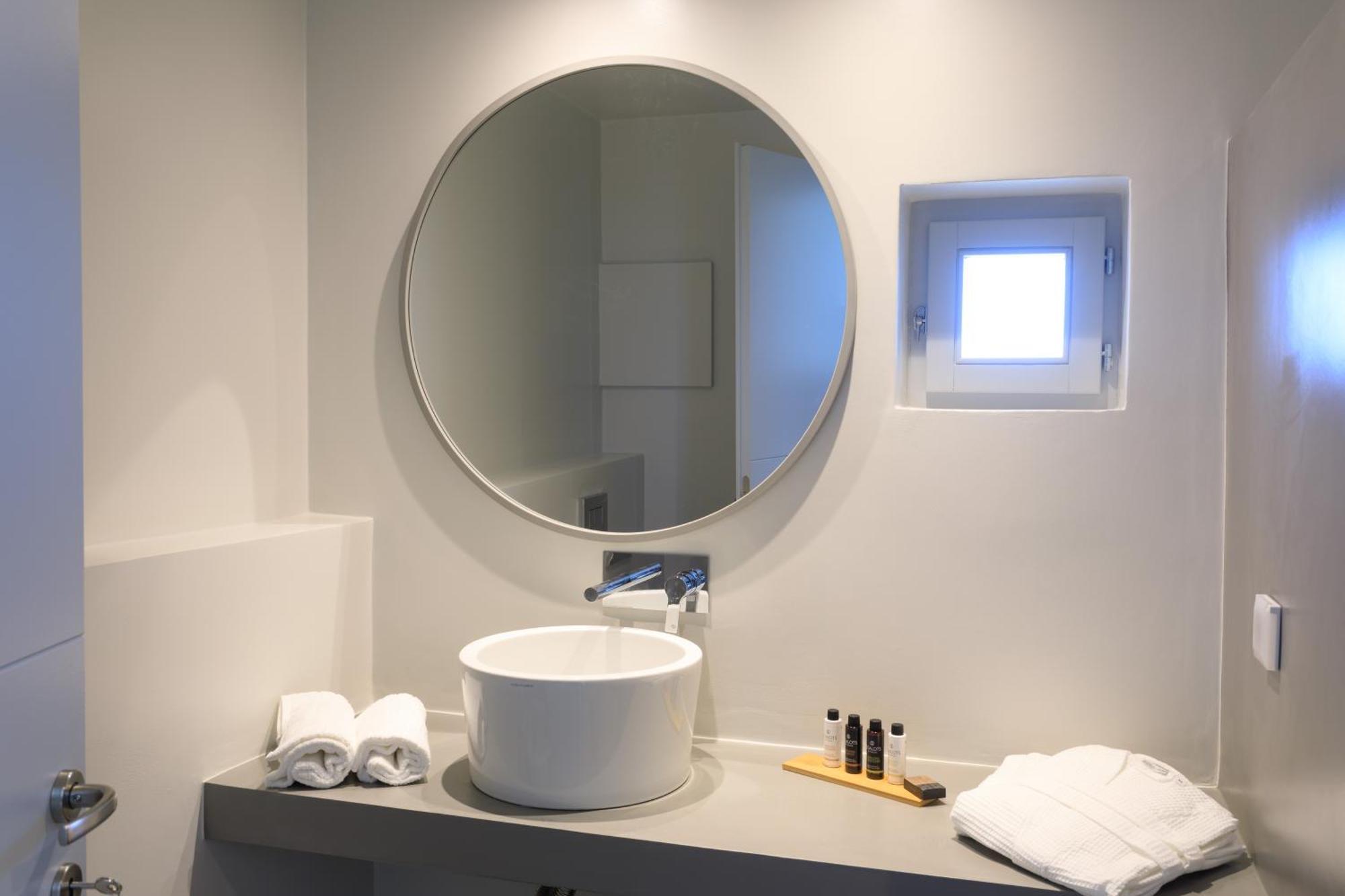 Iliades Luxury Boutique Suites Batsíon Rum bild